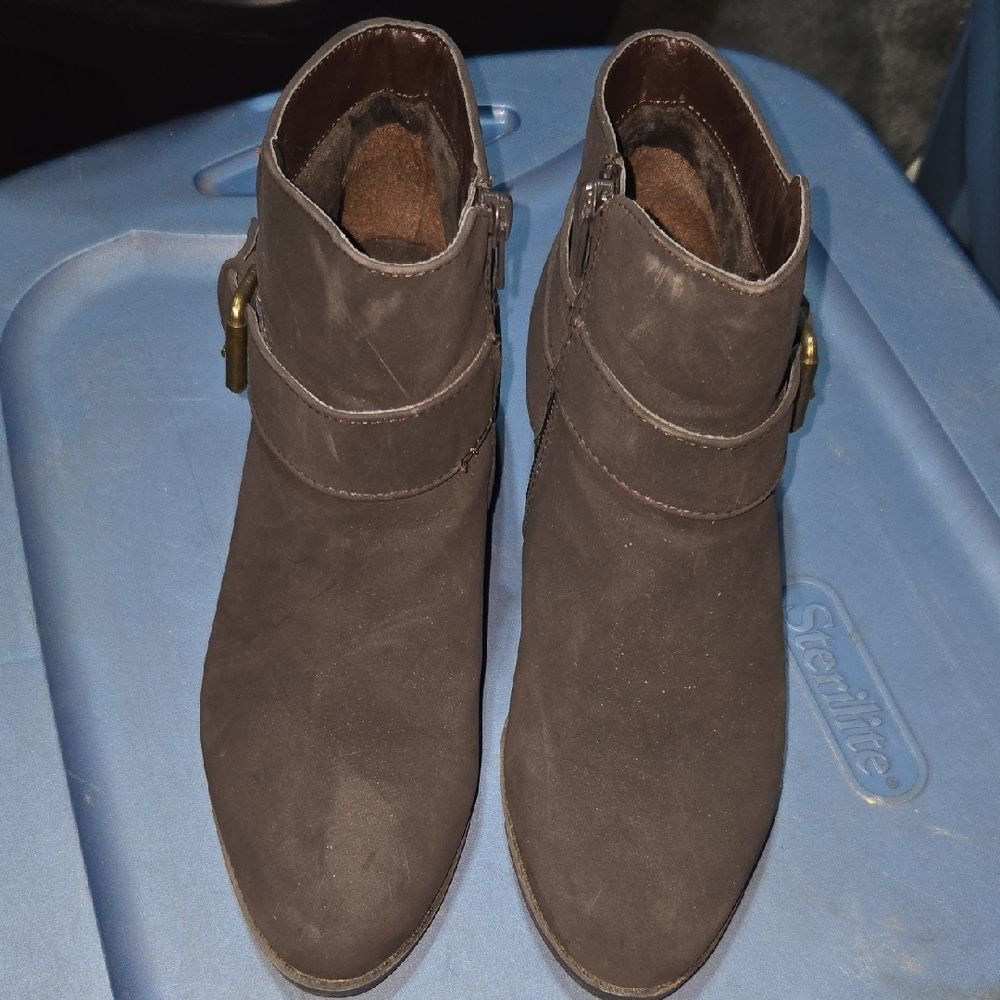 White Mountain Dark Brown Ankle Boots